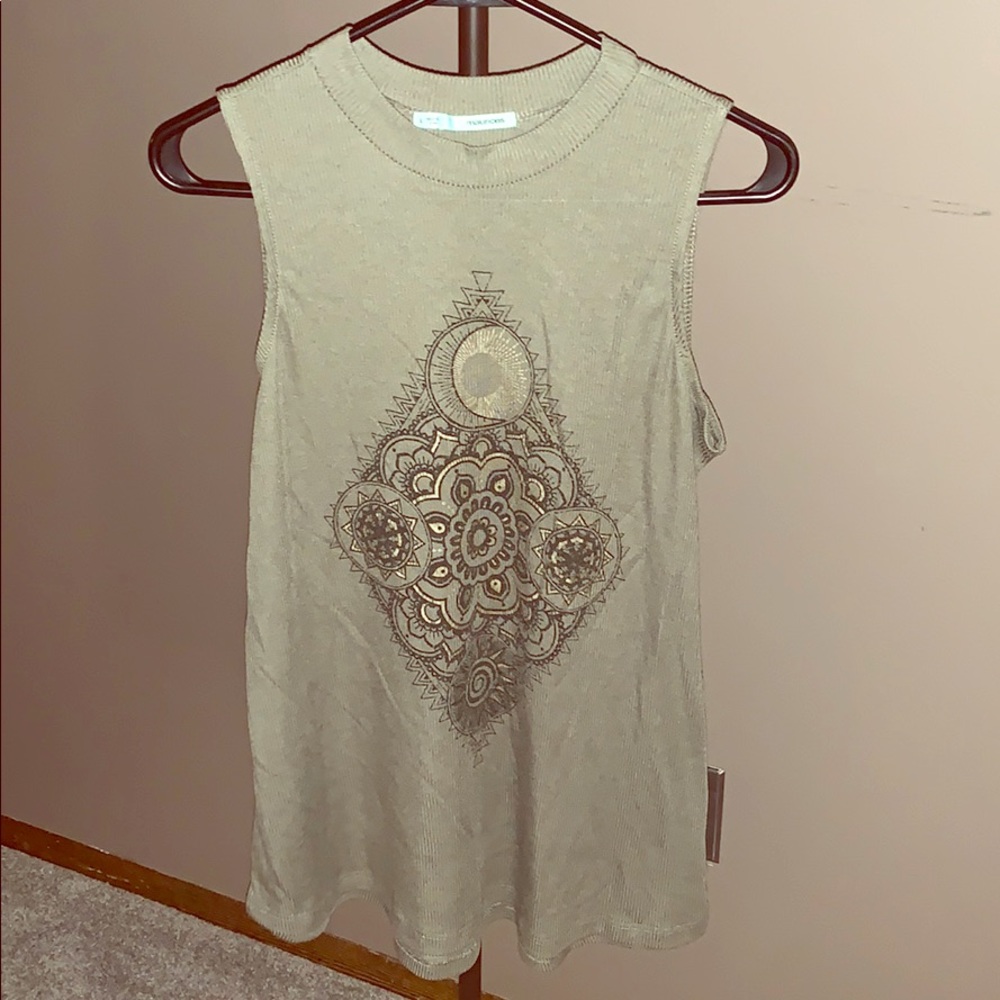 Maurice’s top